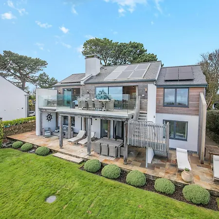 Long Commons Holiday home *